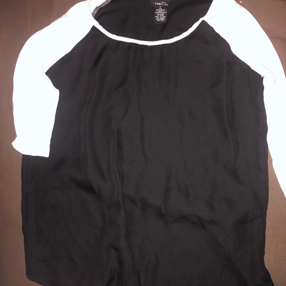 Rue21 Black and White Raglan 3/4 Sleeve Tee